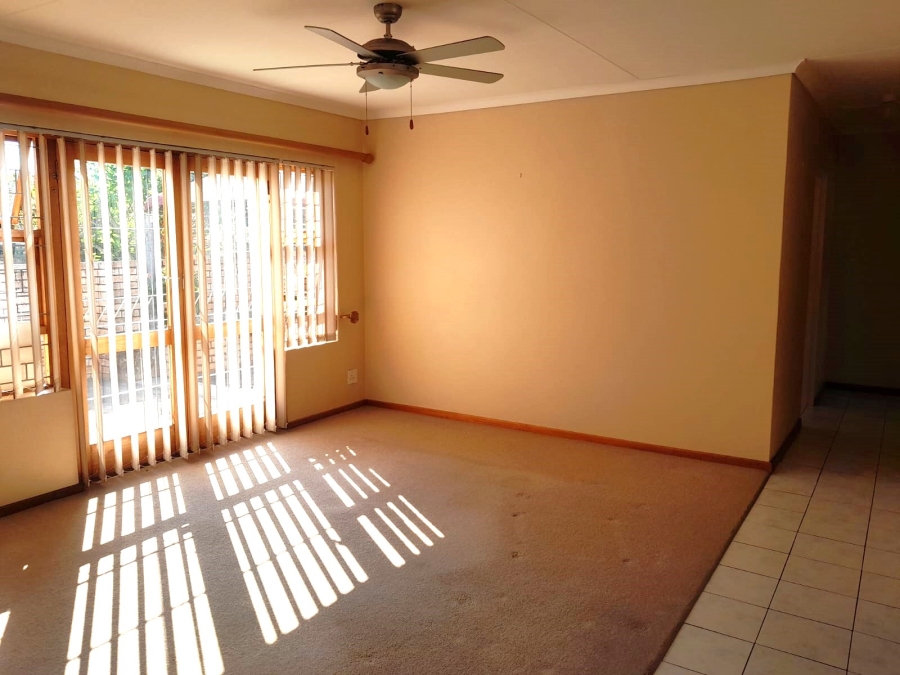 To Let 2 Bedroom Property for Rent in Strelitzia Park Eastern Cape
